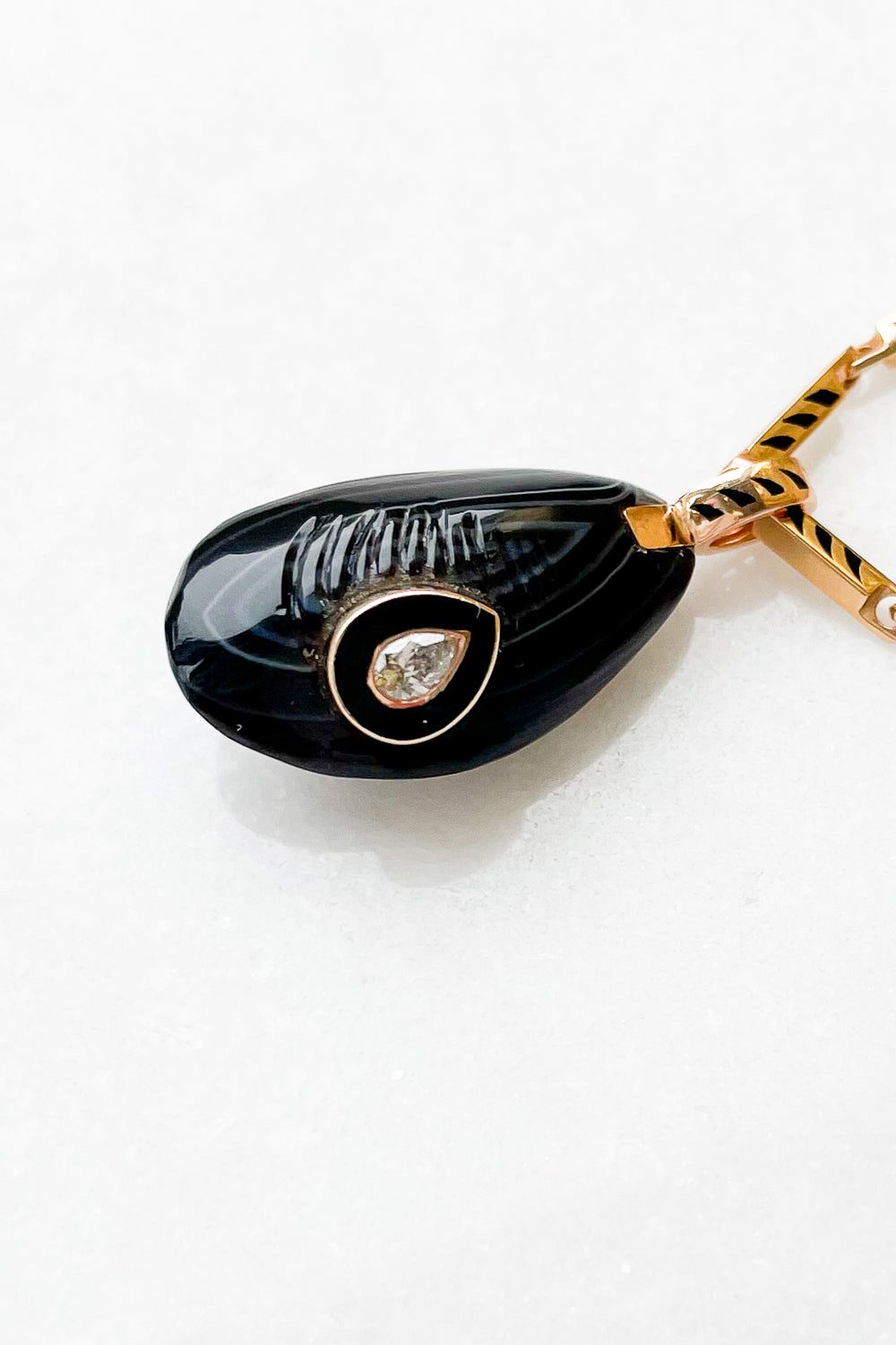 Agate Mussel with Diamond Charm