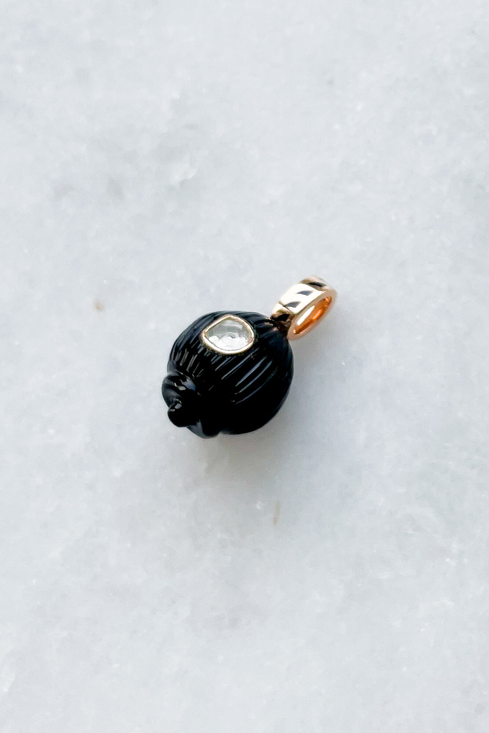 Petite Onyx Coquito with Diamond Charm