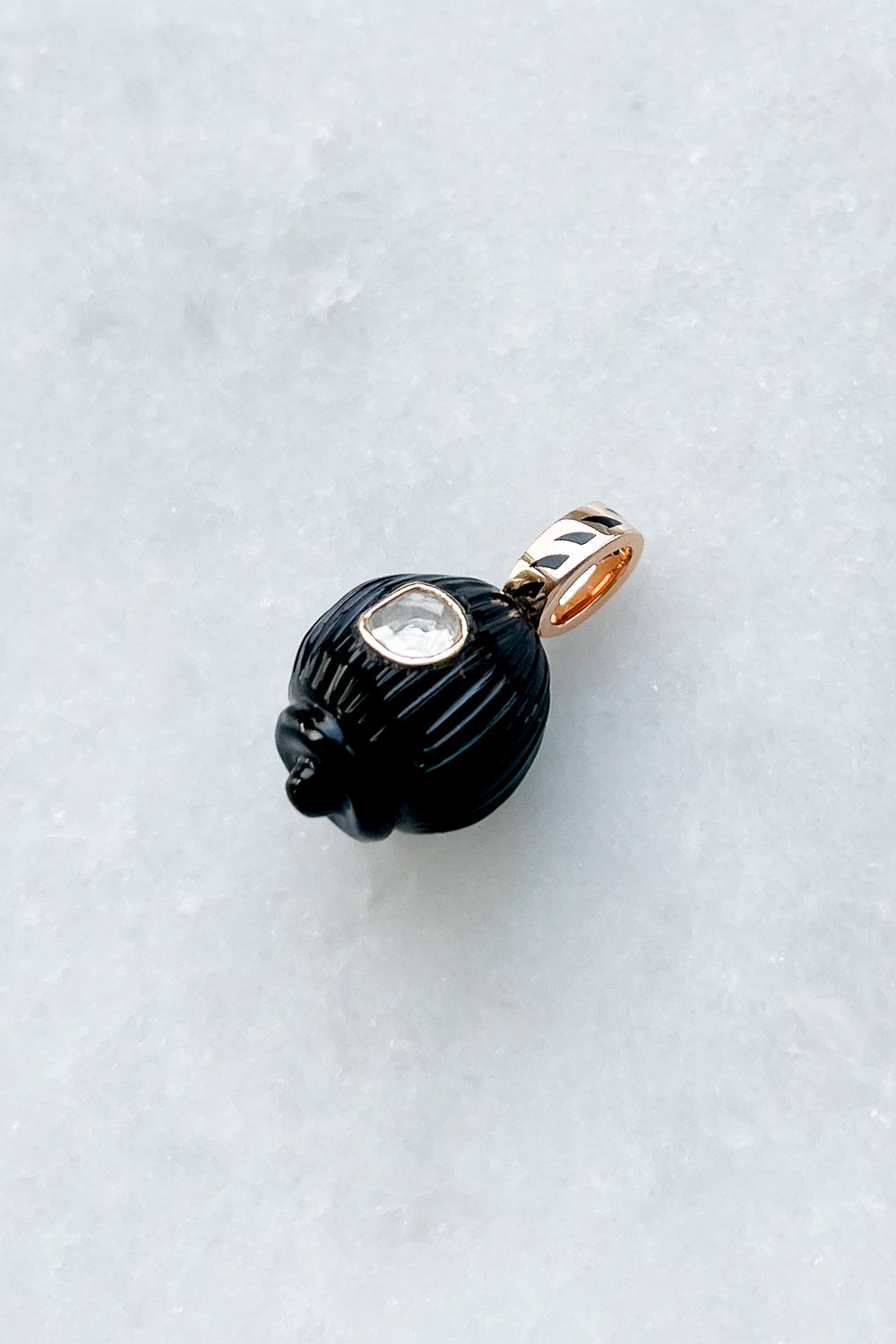 Petite Onyx Coquito with Diamond Charm