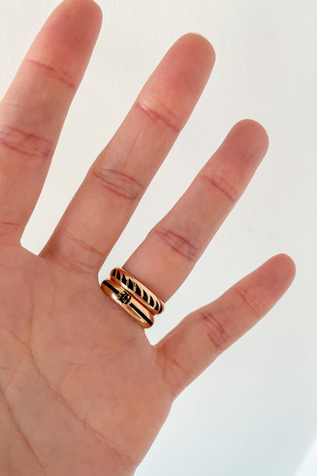 Enamel "B" Ring