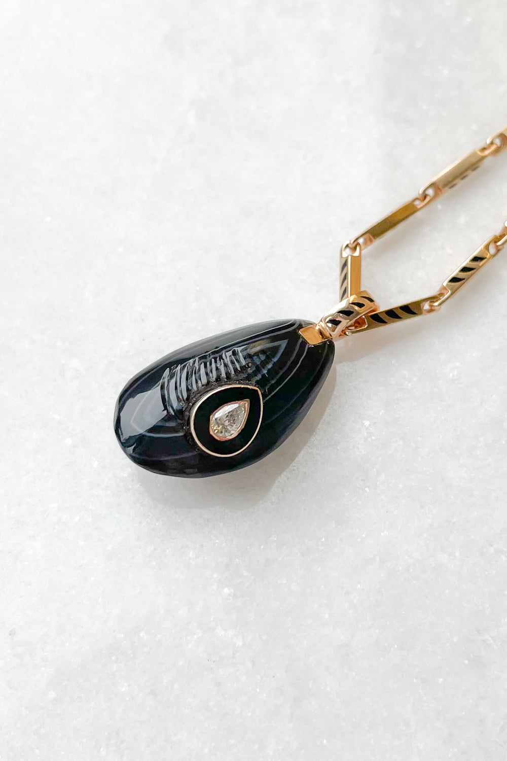 Agate Mussel with Diamond Charm