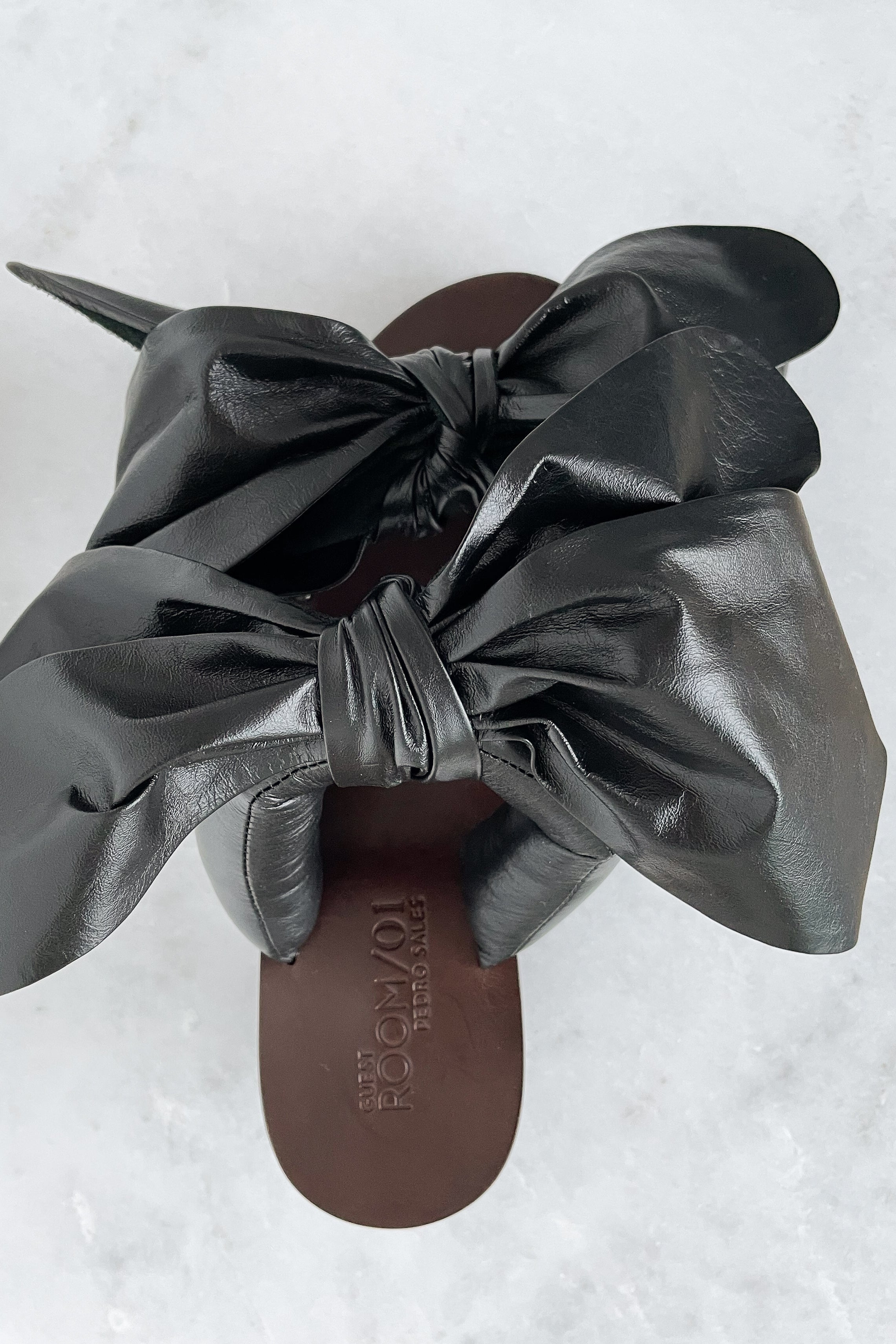 Pillow Bow Heel