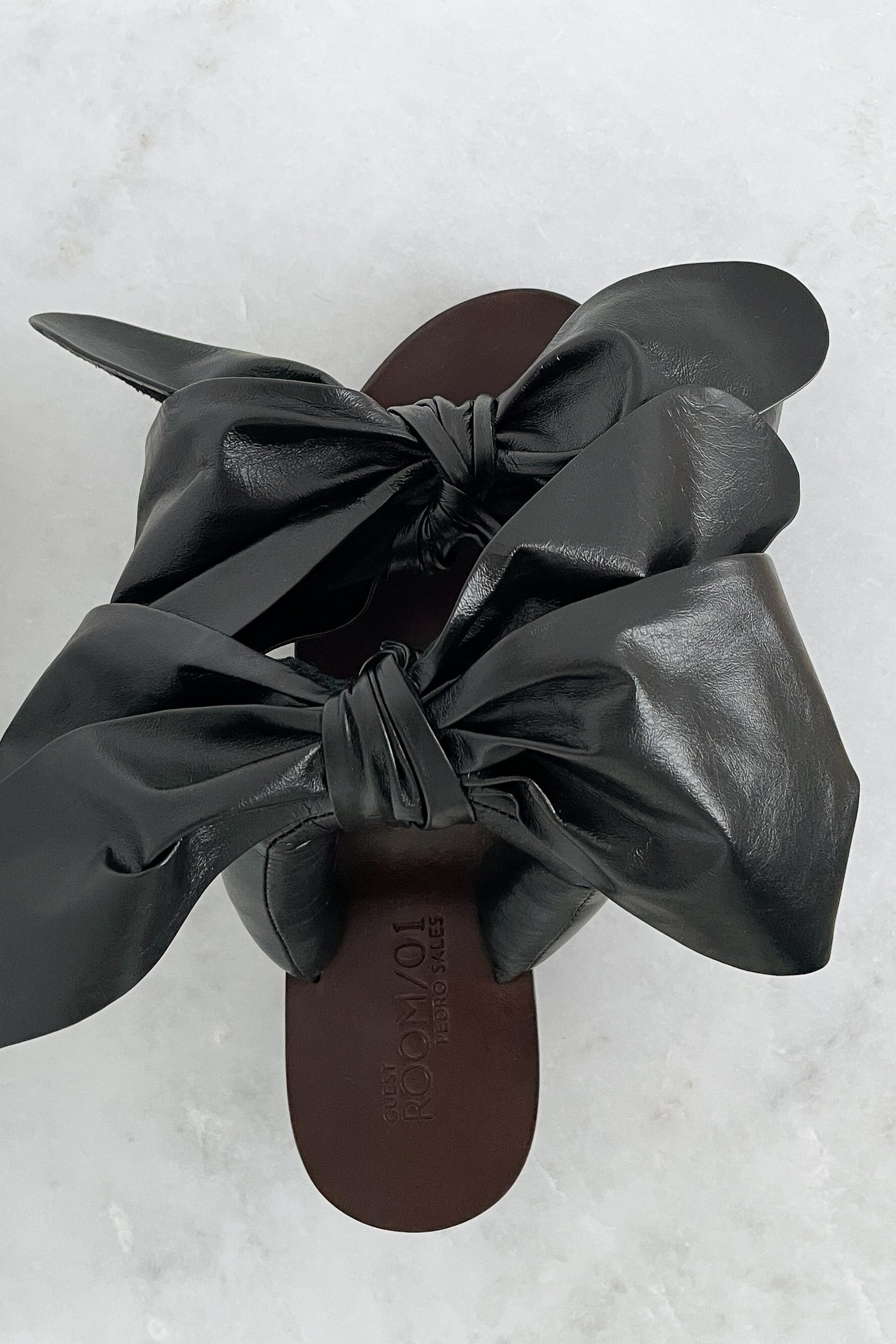 Pillow Bow Heel